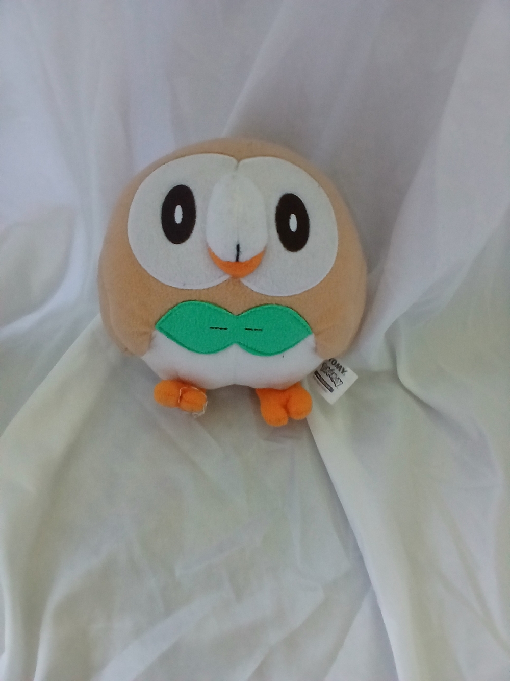 Tomy Brand Rowlet Pokémon Plush, Gently Used, In GREAT condition. H: 6" W: 6.5"